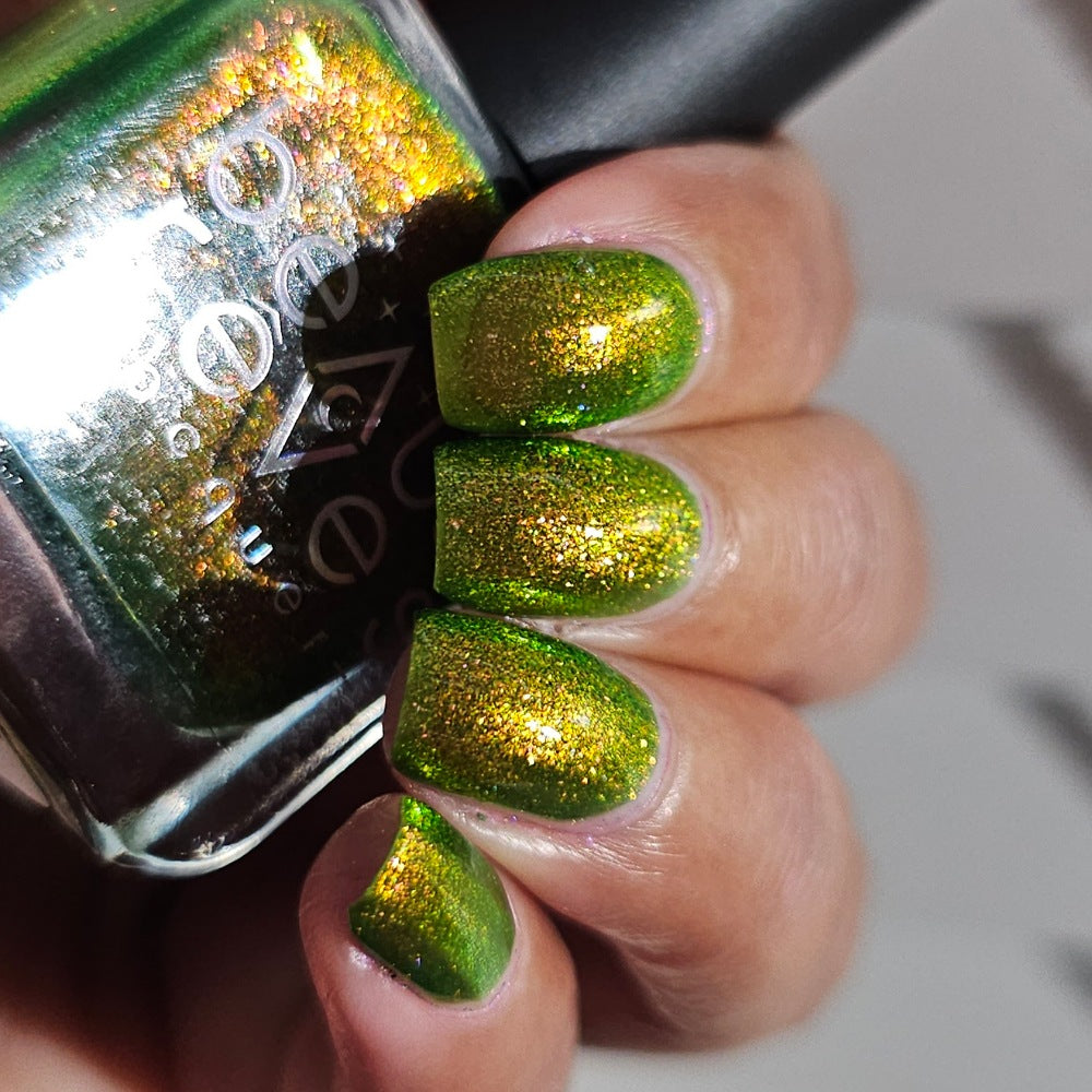 Beaux Rêves Lacquer | Resting Witch Face