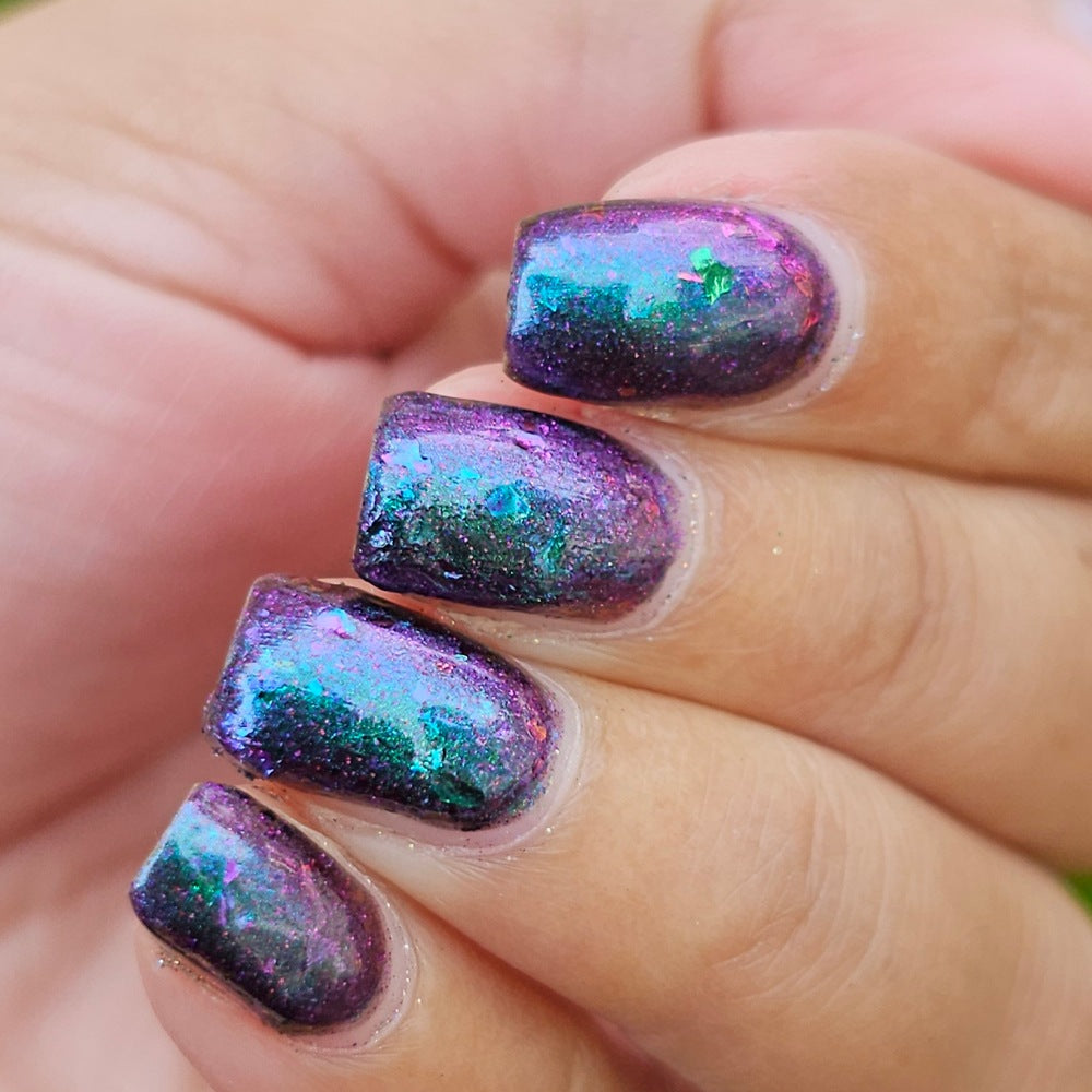 Beaux Rêves Lacquer | Gnomebody's Watching