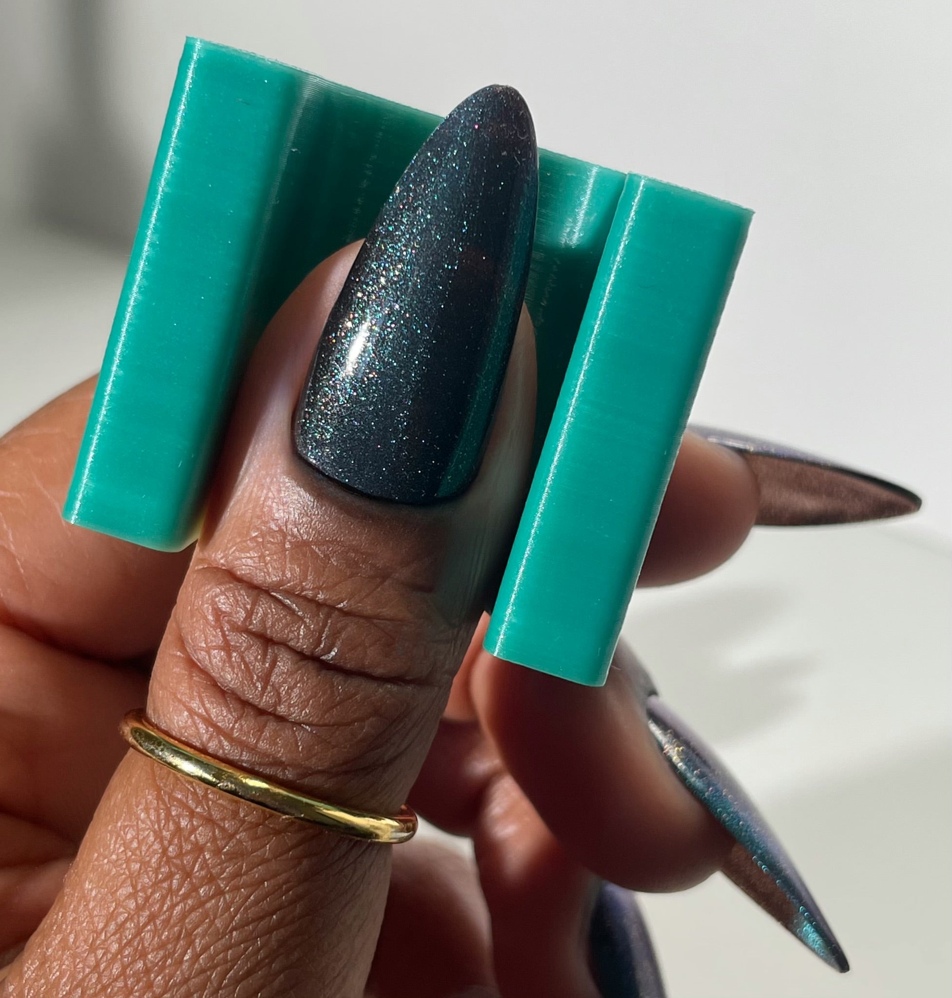 Raven Lacquer | Thermal Velvet Magnet