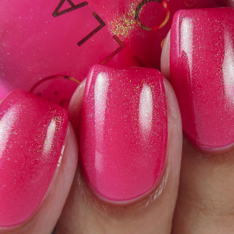 Stella Chroma | Roses Are Free