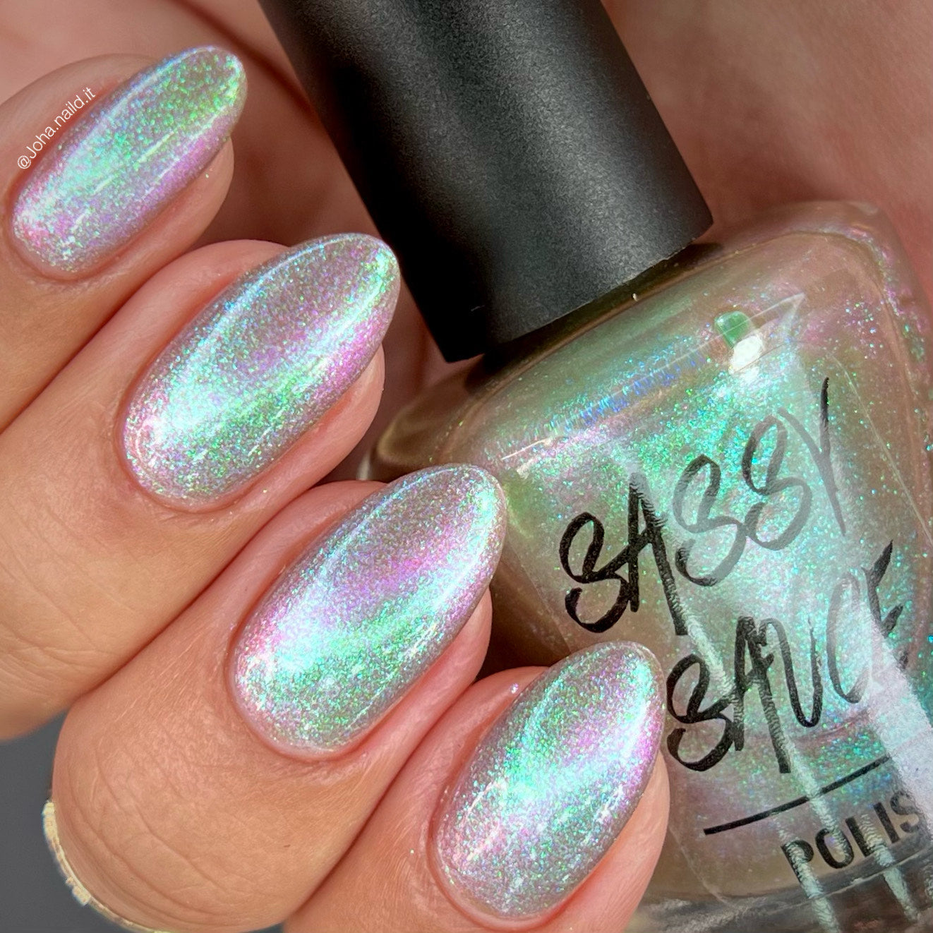 Sassy Sauce Polish | A comets tail